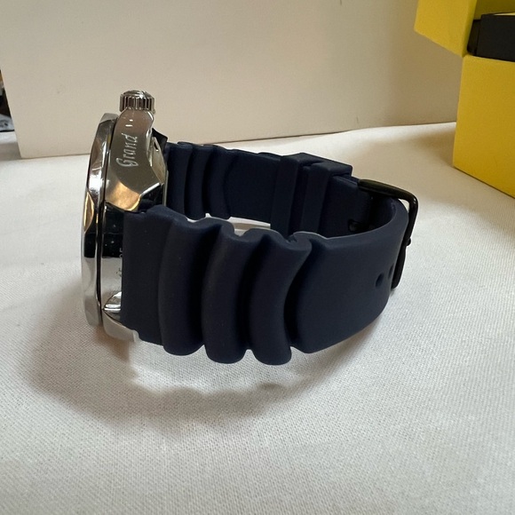 Invicta Navy and Silver Dive Watch - Picture 7 of 7